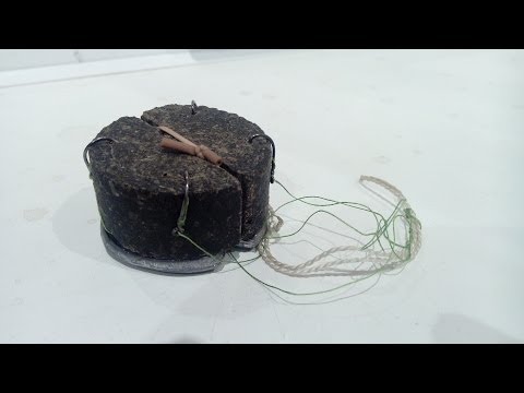 Пресование брикетов жмыха (макухи) своими руками.