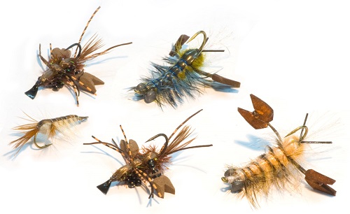 Образцы мушек, великолепно имитирующих живых насекомых