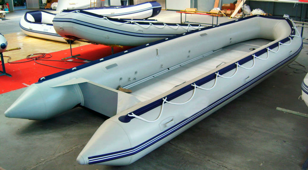Б 12 лодка. Лодка ПВХ 5,5 метров. Большие надувные лодки. Самые большие надувные лодки. Широкая надувная лодка.