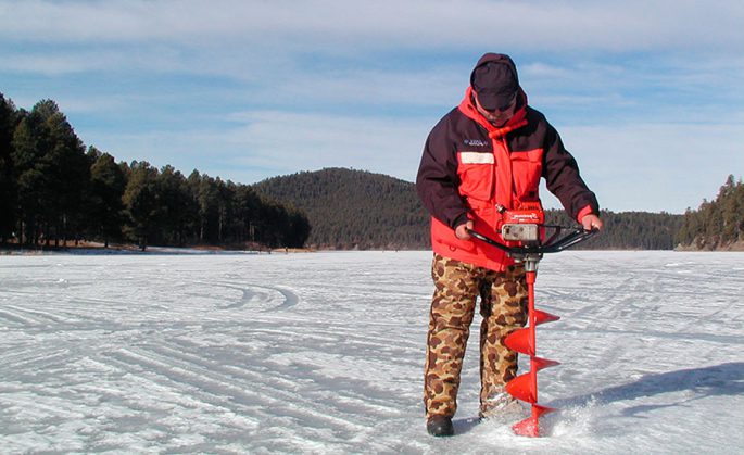 Как выбрать ледобур для зимней рыбалки